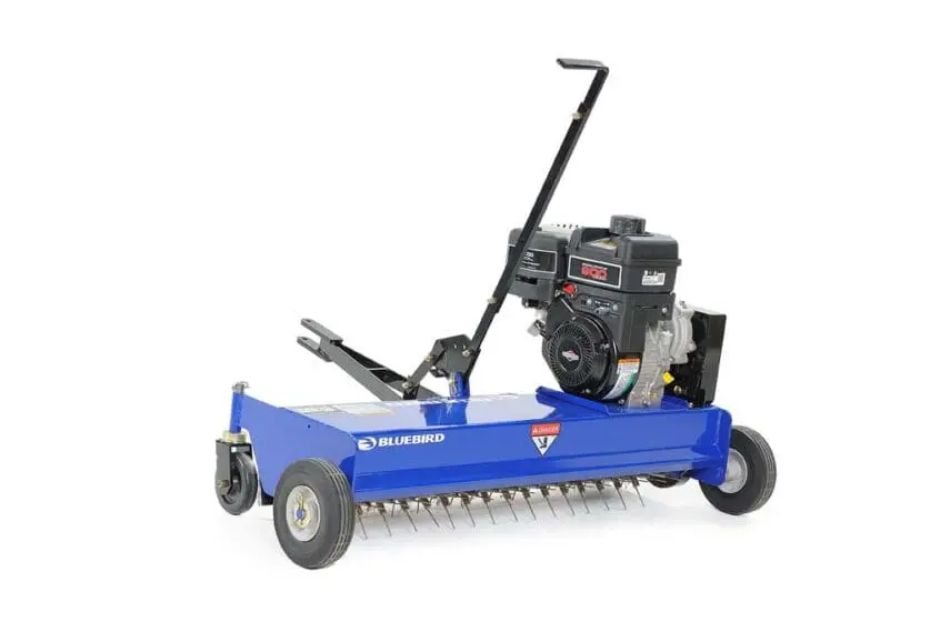 38 in. BlueBird Towable Comber Briggs & Stratton engine 5.5 hp D110.