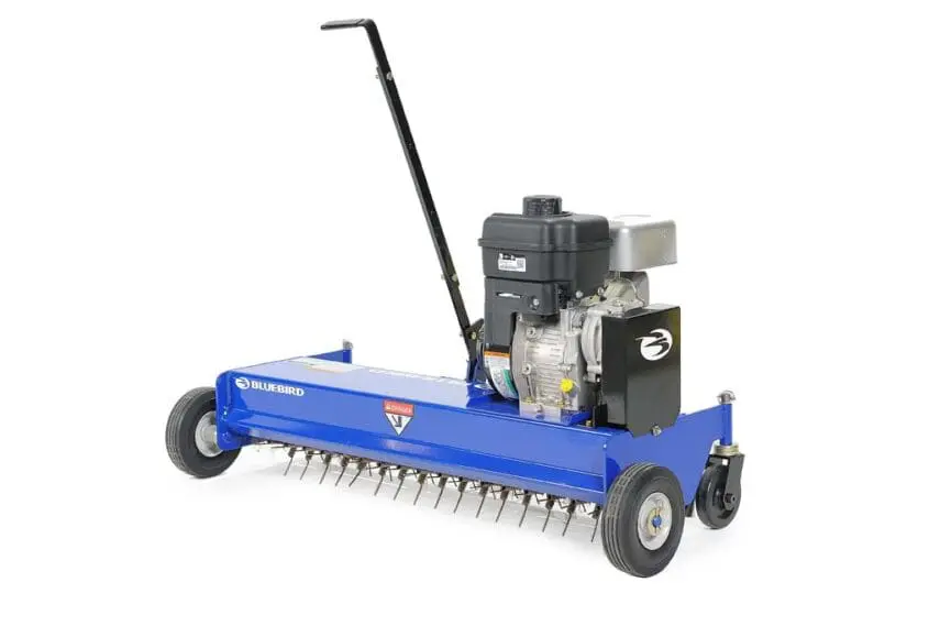 38 in. BlueBird Towable Comber Briggs & Stratton engine 5.5 hp D110.